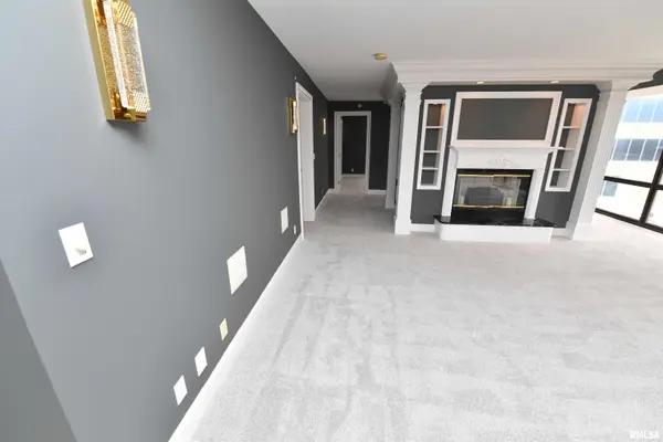 123 SW JEFFERSON AVE #E5, Peoria, IL 61602