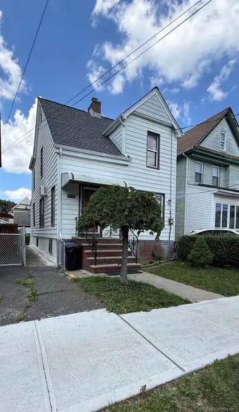 9526 108th ST, Richmond Hill S., NY 11419