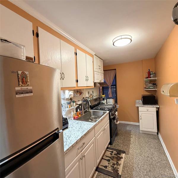 34-40 78th St #1E, Jackson Heights, NY 11372