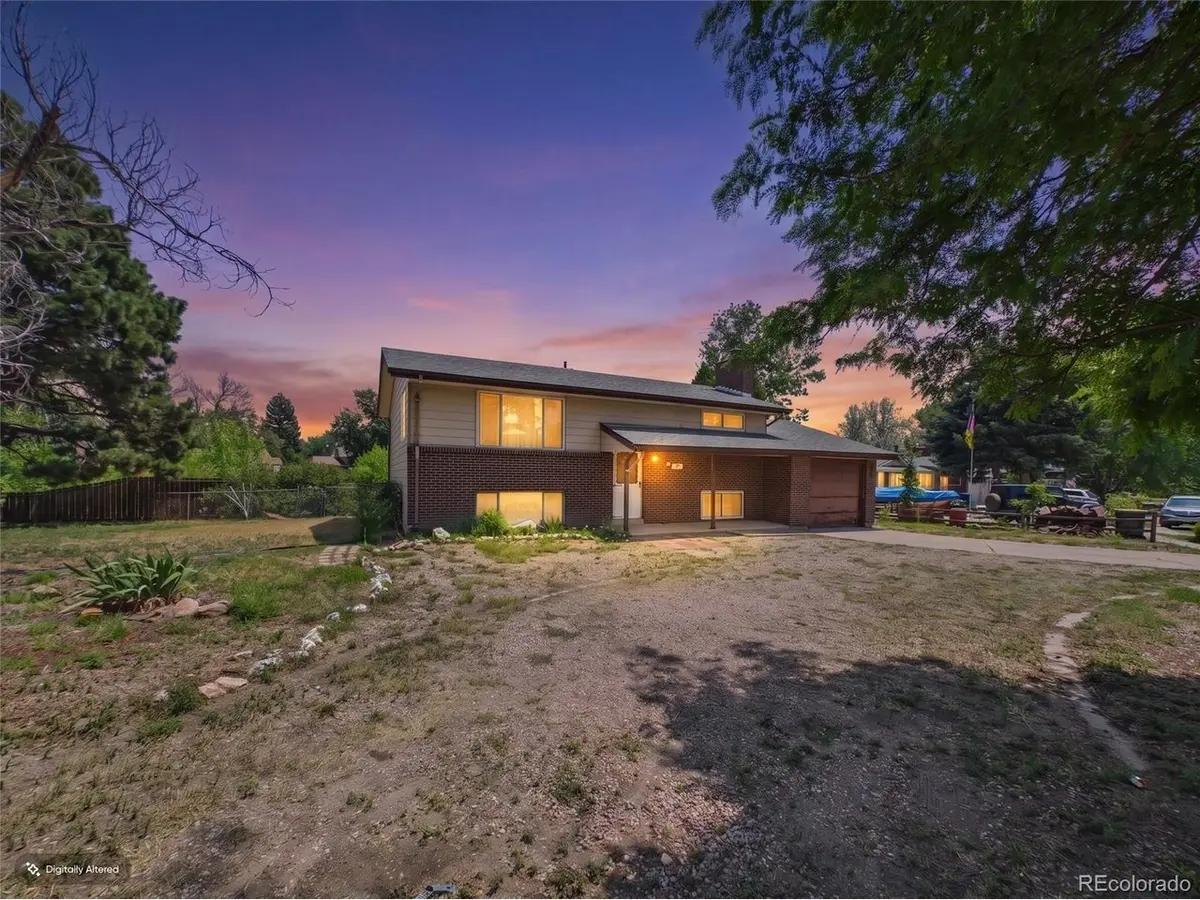 1301 N Murray, Colorado Springs, CO 80915
