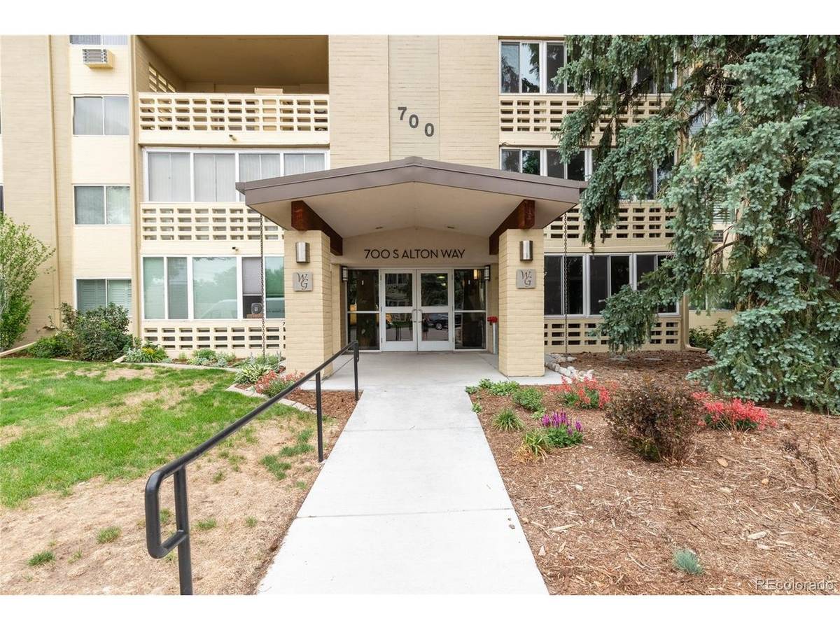 700 S Alton #10B, Denver, CO 80247