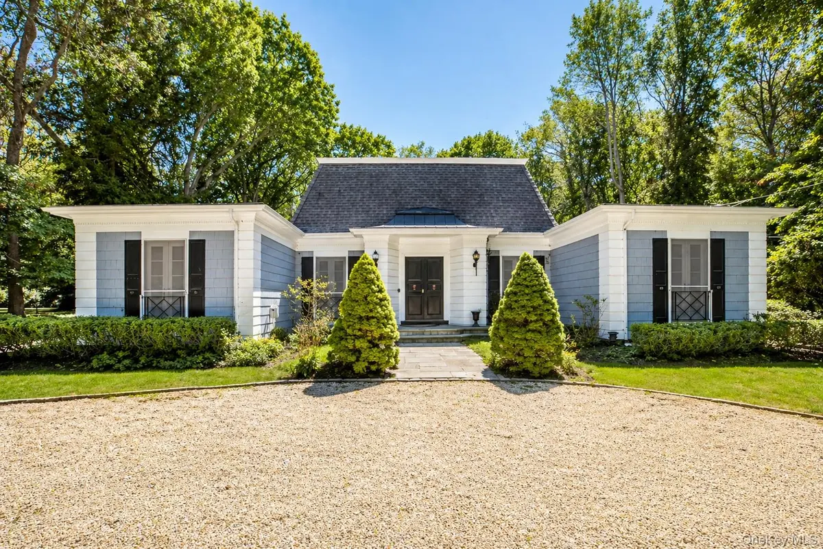 704 Short Beach RD, Nissequogue, NY 11780
