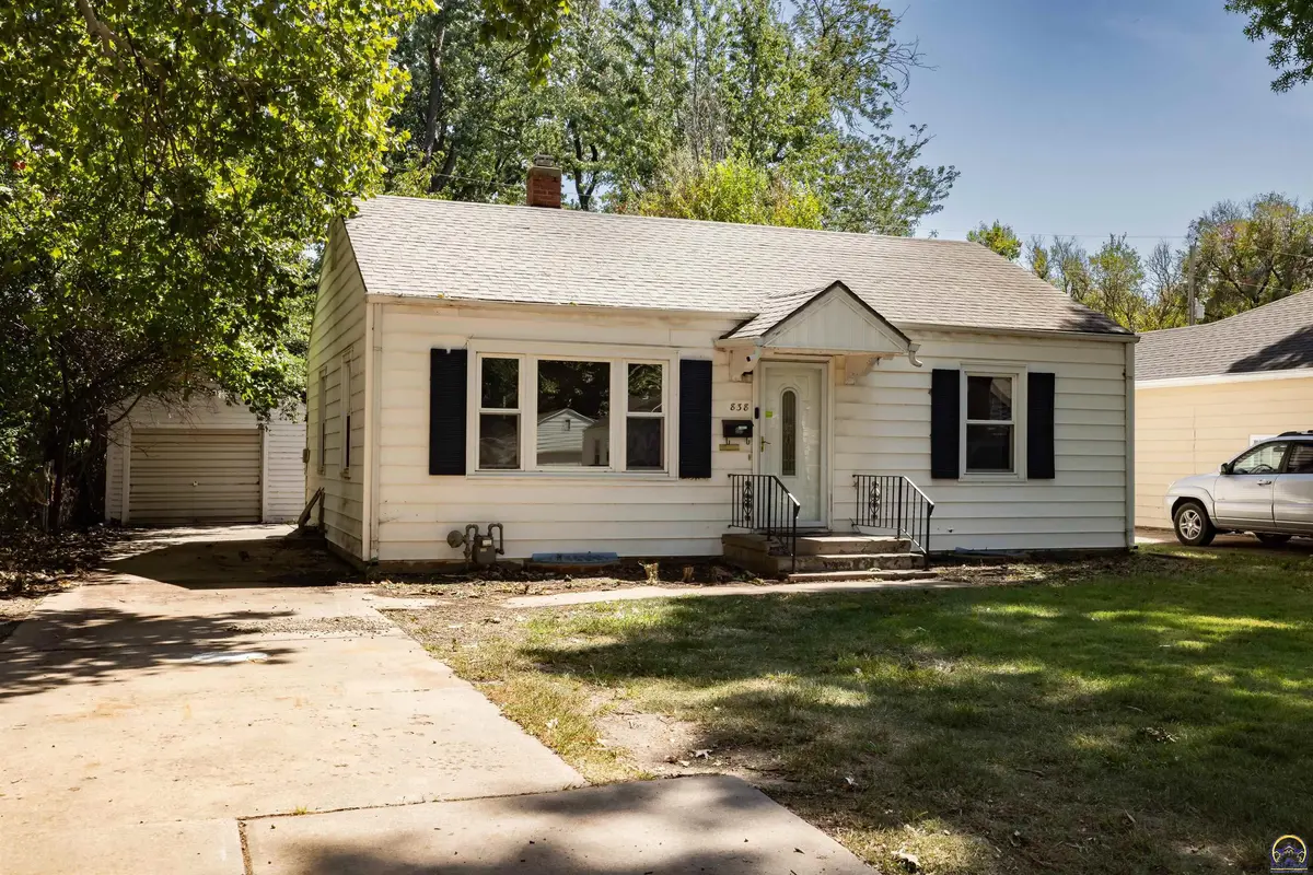 838 SW Webster AVE, Topeka, KS 66606