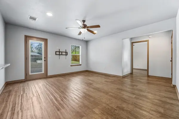 1812 Forestglade DR, Austin, TX 78745