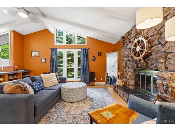 2217 Dunbar, Longmont, CO 80501