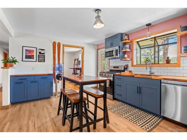 5597 Lee, Evergreen, CO 80439