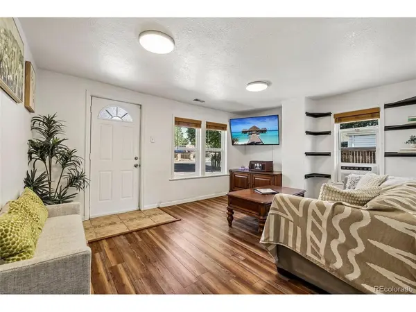 572 S Newton, Denver, CO 80219