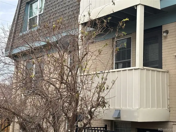 9340 E Girard #3, Denver, CO 80231