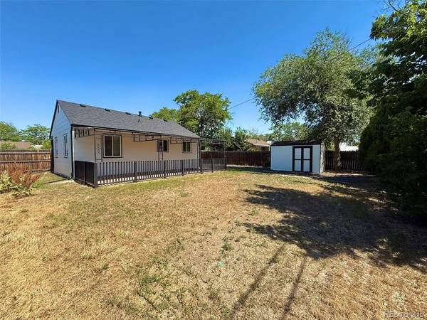 906 Nome, Aurora, CO 80010