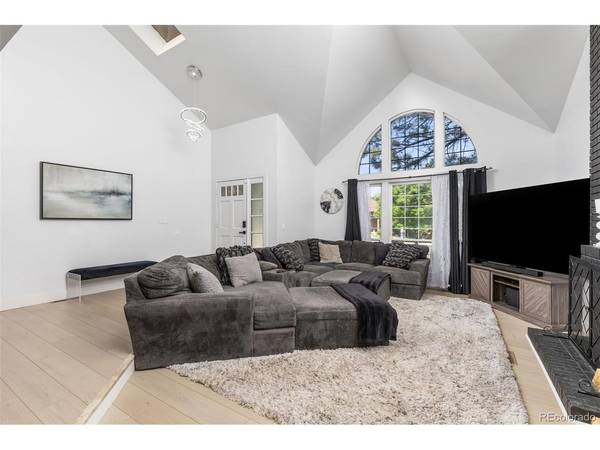 211 Durham, Castle Rock, CO 80108