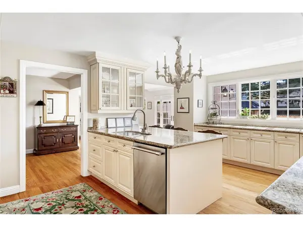 950 S Elizabeth,  Denver,  CO 80209