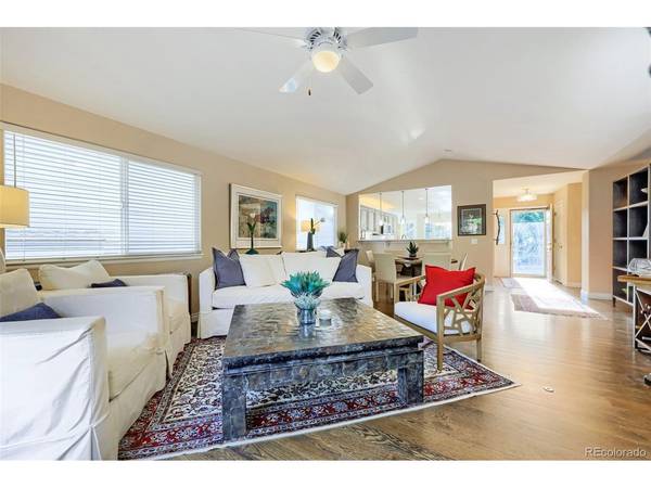 9435 High Cliffe, Littleton, CO 80129