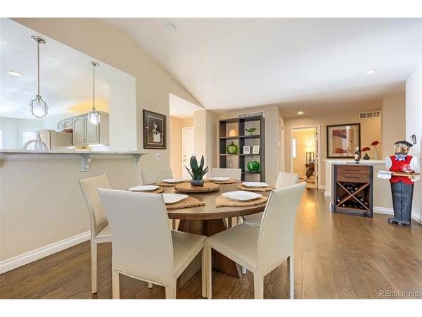 9435 High Cliffe, Littleton, CO 80129