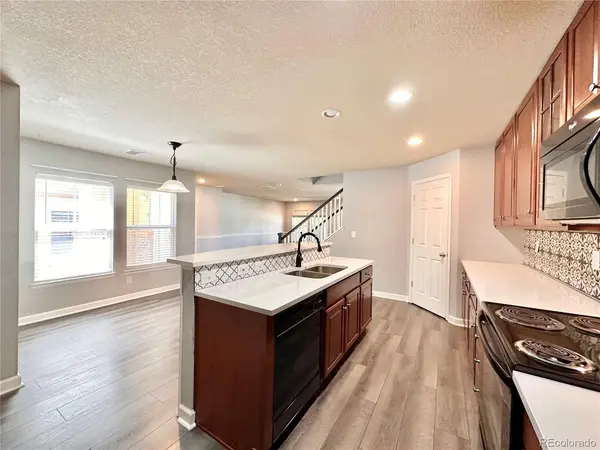 11833 Oak Hill #D, Commerce City, CO 80640