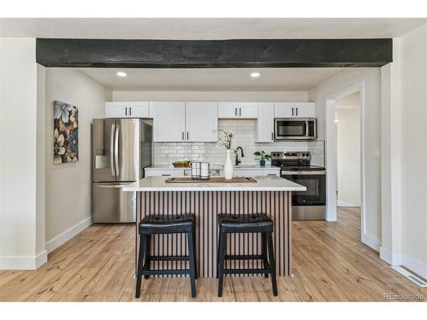 1657 Macon, Aurora, CO 80010