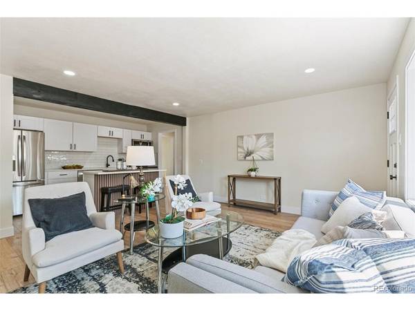 1657 Macon, Aurora, CO 80010