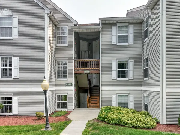 1130 Washington Green, New Windsor, NY 12553