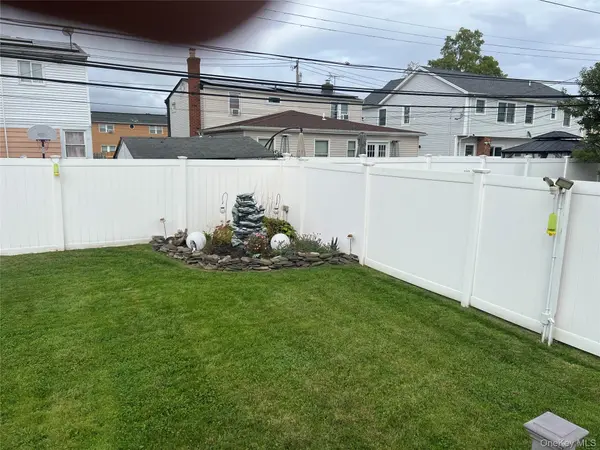 2082 Renfrew AVE, Elmont, NY 11003