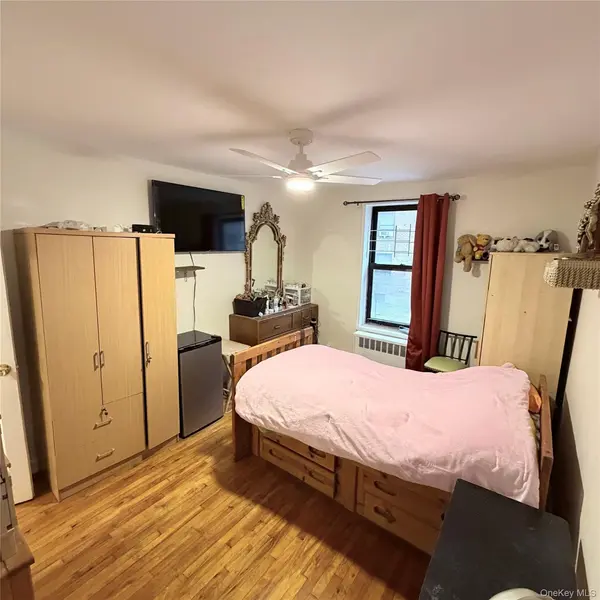 34-40 78th St #1E, Jackson Heights, NY 11372
