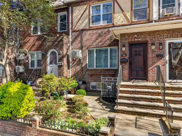 84-40 63rd RD, Middle Village, NY 11379