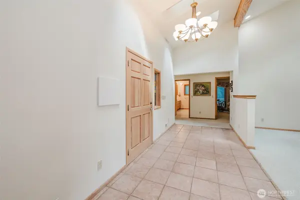 1225 NE Hoffs DR, Poulsbo, WA 98370