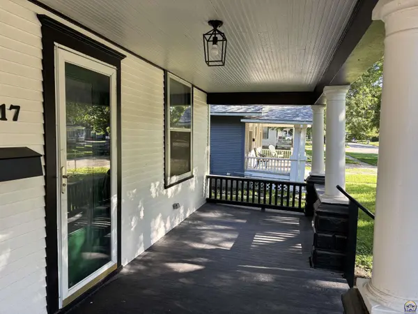 817 West ST, Emporia, KS 66801