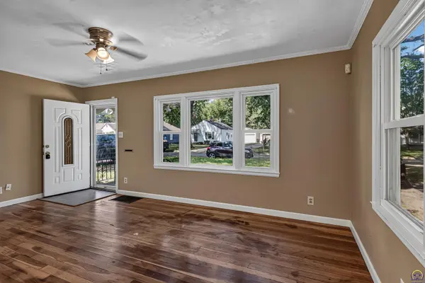 838 SW Webster AVE, Topeka, KS 66606