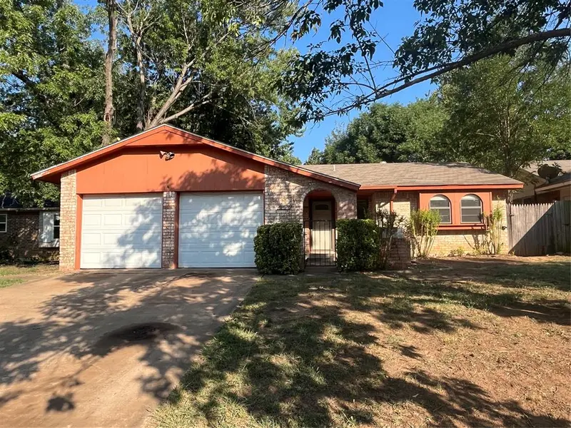 736 Red Oak TER, Edmond, OK 73003