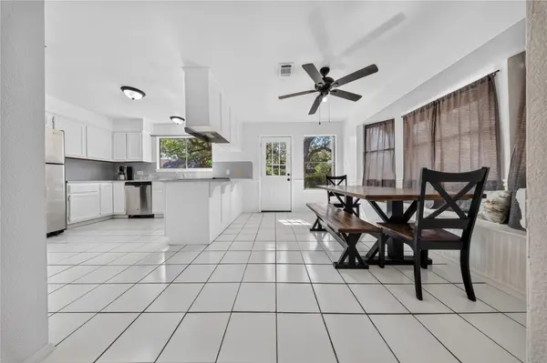 105 N Summit Ridge DR, Point Venture, TX 78645
