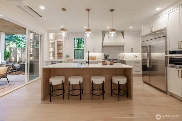 11814 NE 103rd PL, Kirkland, WA 98033