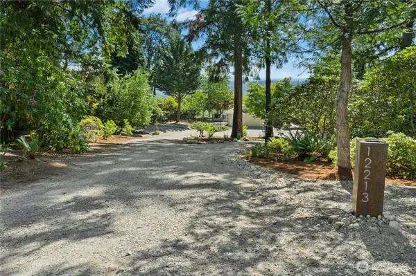 12213 206th PL SE, Issaquah, WA 98027