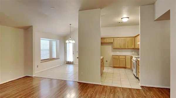 21886 Pioneer CIR, Edmond, OK 73012