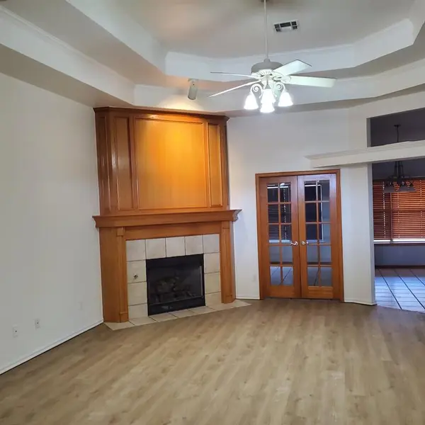 1617 SW 31st ST, Moore, OK 73160