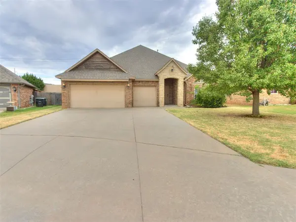 641 SW 28th ST, Moore, OK 73160