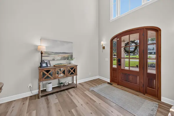 519 Live Oak CT, Greer, SC 29651