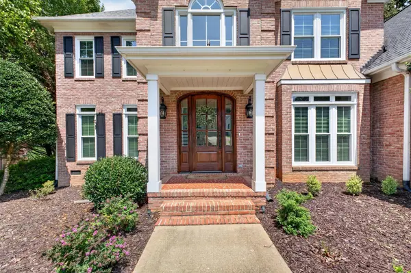 519 Live Oak CT, Greer, SC 29651