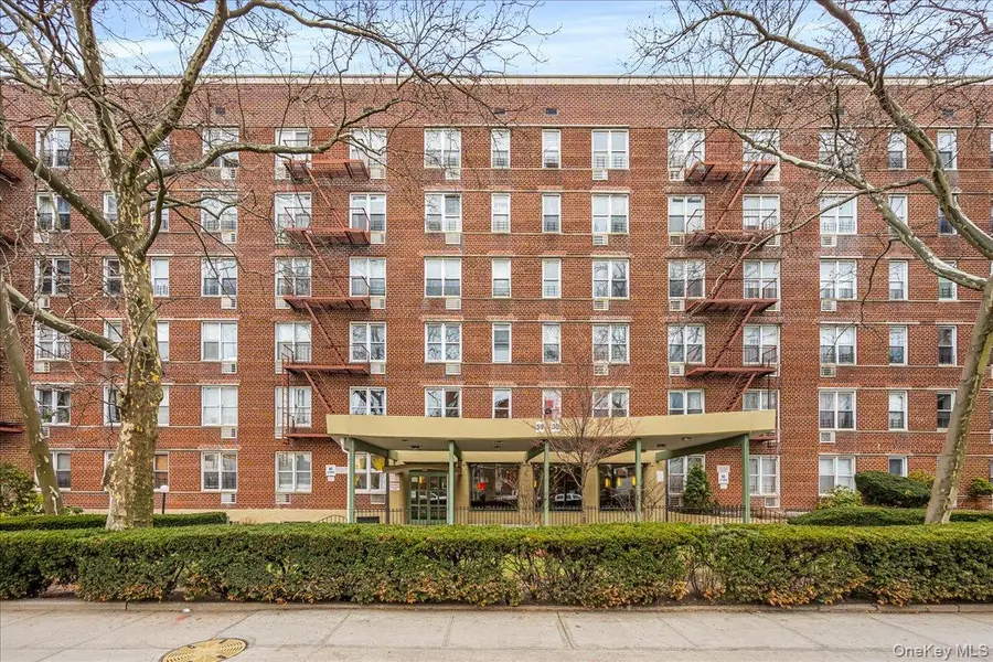59-30 108th ST #5G, Corona, NY 11368