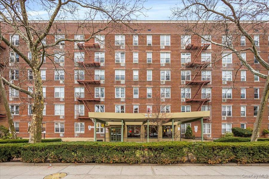 59-30 108th ST #5G, Corona, NY 11368