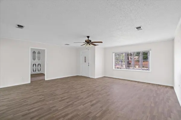 103 W Beaumont, Thrall, TX 76578