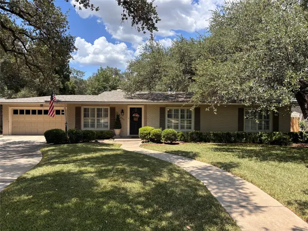 435 Forrest Hill DR, San Antonio, TX 78209
