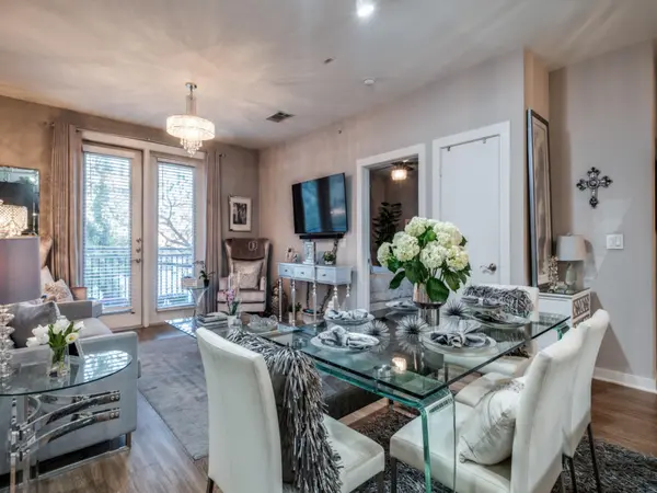 1900 Barton Springs RD #5037, Austin, TX 78704