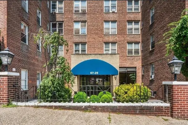 67-25 Dartmouth ST #3K, Forest Hills, NY 11375