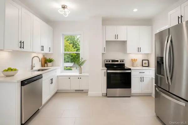79 Taft Ave, Staten Island, NY 10301