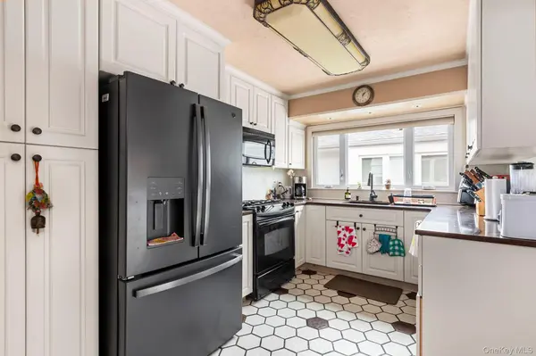 2508 E 64th ST, Brooklyn, NY 11234