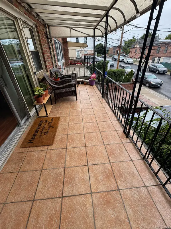 69-25 59th DR, Maspeth, NY 11378