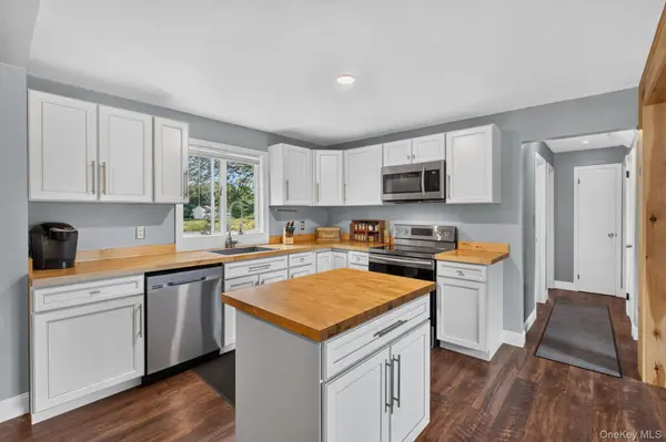 49 Bailey RD, Montgomery, NY 12549