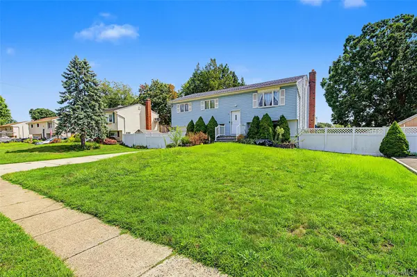 1604 Church ST, Holbrook, NY 11741