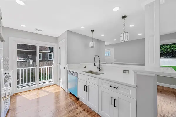 388 Vespucci AVE, Copiague, NY 11726
