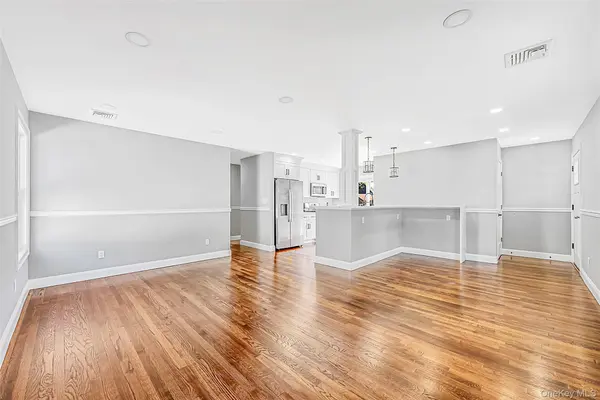 388 Vespucci AVE, Copiague, NY 11726
