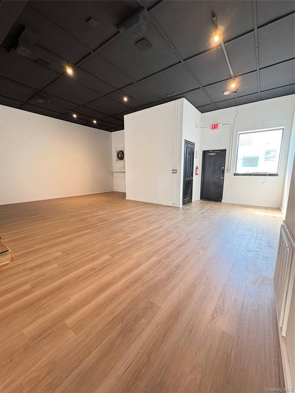 42-44 S Ocean AVE, Patchogue, NY 11772